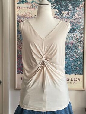 Nine West Cream Twist-Front V-Neck Tank Top Minimalist 90s Model Off Duty Medium